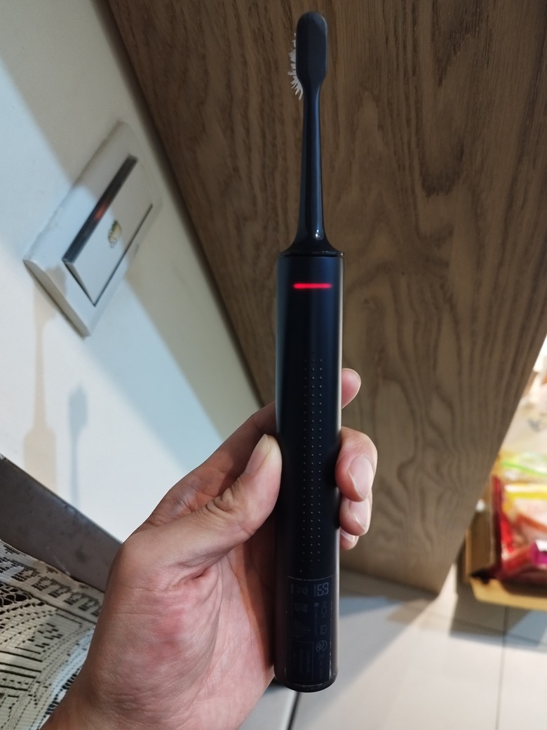 小米電動牙刷亮紅燈？