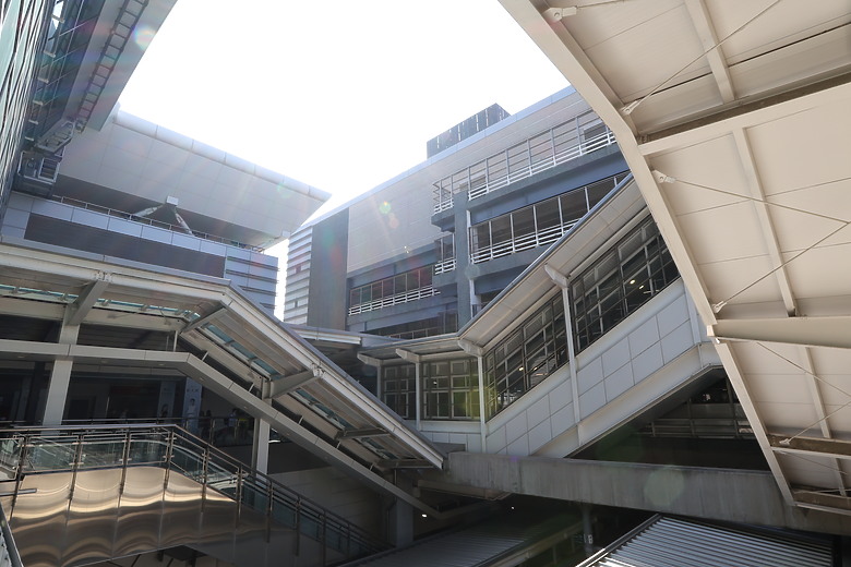 Tamron 11-20mm f/2.8 DiIII-A RXD（RF-Mount）評測報告｜老佳 APS-C 超廣角大光圈新選擇！
