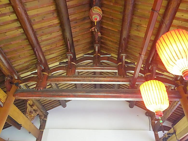 鳳儀書院、鳯山龍山寺、鳯邑城隍廟、鳳山縣新城殘蹟、曹公廟、鳳山教會 — 2024年末鳳山快閃訪古行旅紀錄