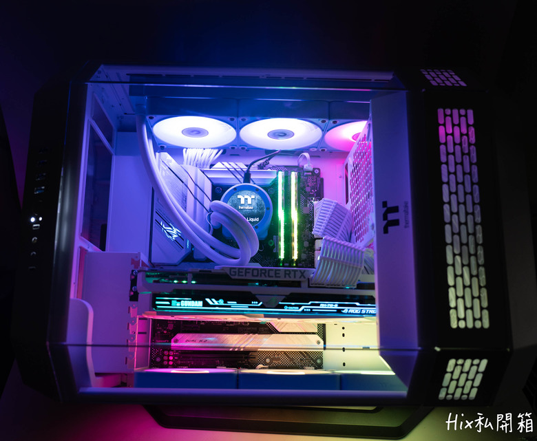 公仔展示櫃，Thermaltake 曜越 Tower600