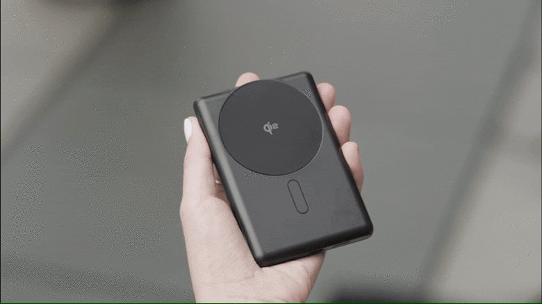 點我看大圖 超強磁吸與Qi2 快速充電:真正的15W無線快充 行動電源開箱