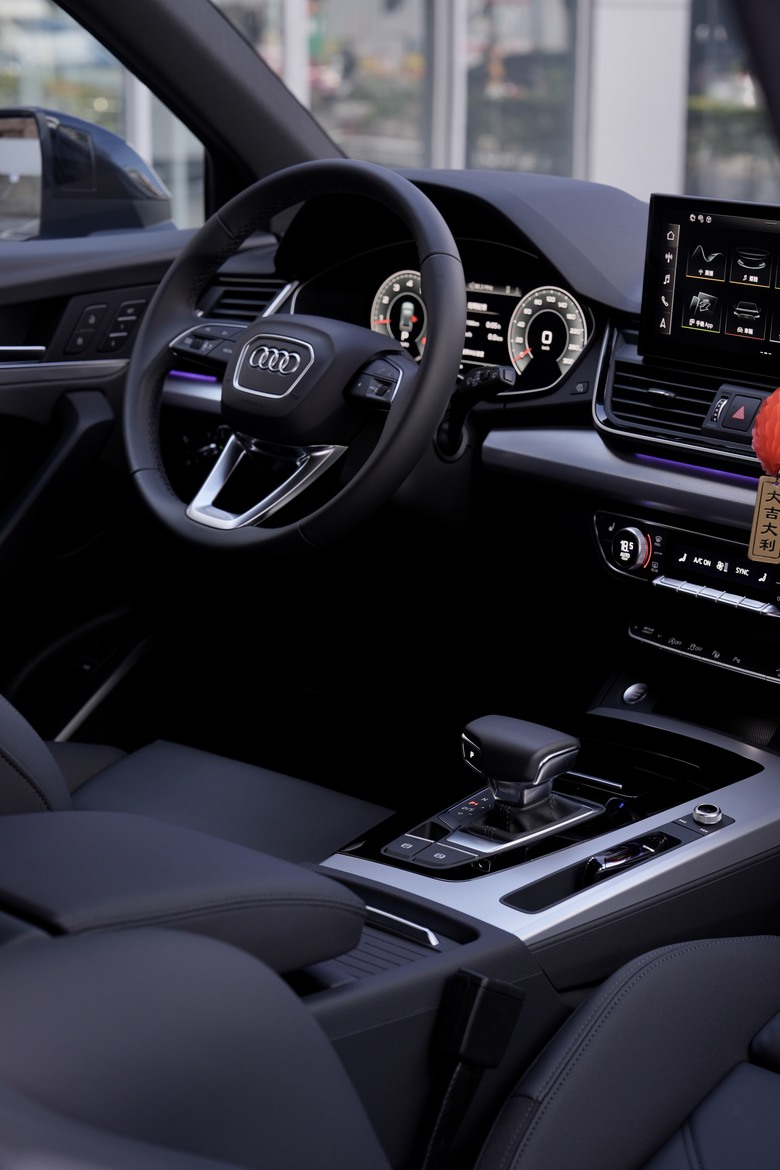 Audi Q5 Sportback 40 TFSI quattro S line Black Edition|戰友情牽新旅程|交車照片分享