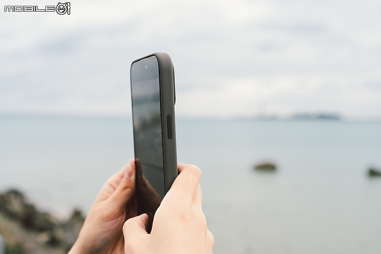 點我看大圖 iPhone 手機殼結合悠遊卡 - LINKASE 悠遊嗶嗶殼開箱,獨家創新技術,都會穿梭最佳拍檔