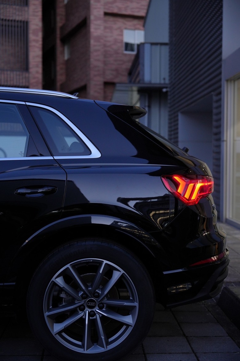 Q3 40 TFSI quattro S line金屬神迷黑