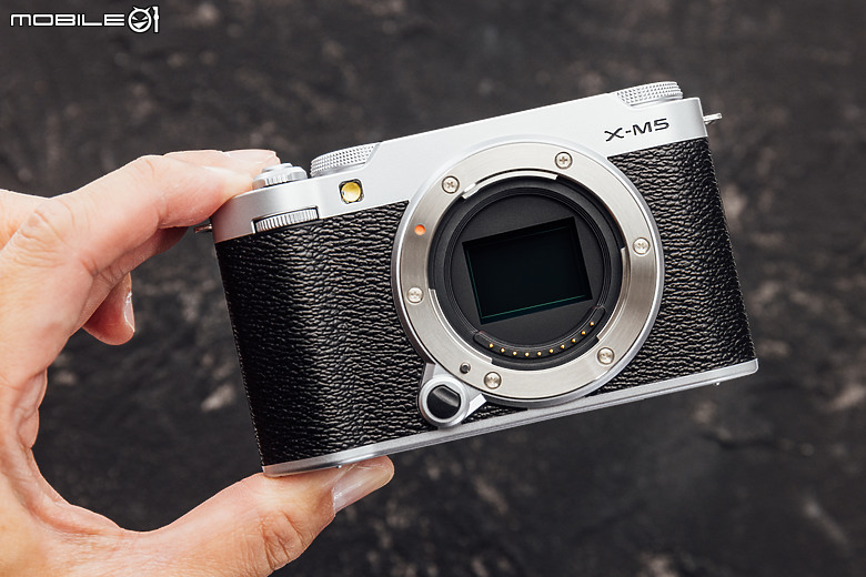 Fujifilm X-M5 開箱體驗|「期」貨可居、想當富家子弟談何容易?!