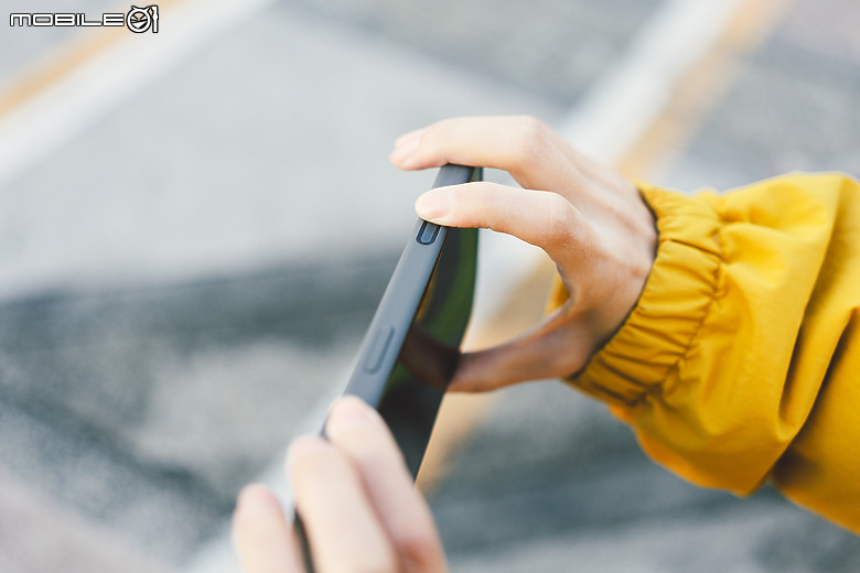 點我看大圖 iPhone 手機殼結合悠遊卡 - LINKASE 悠遊嗶嗶殼開箱,獨家創新技術,都會穿梭最佳拍檔