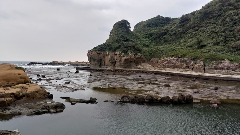 點我看大圖 【遊記】「雞籠」不是「基隆」,最早的「雞籠」是一座島,和平島地質公園 - 大漠國渡