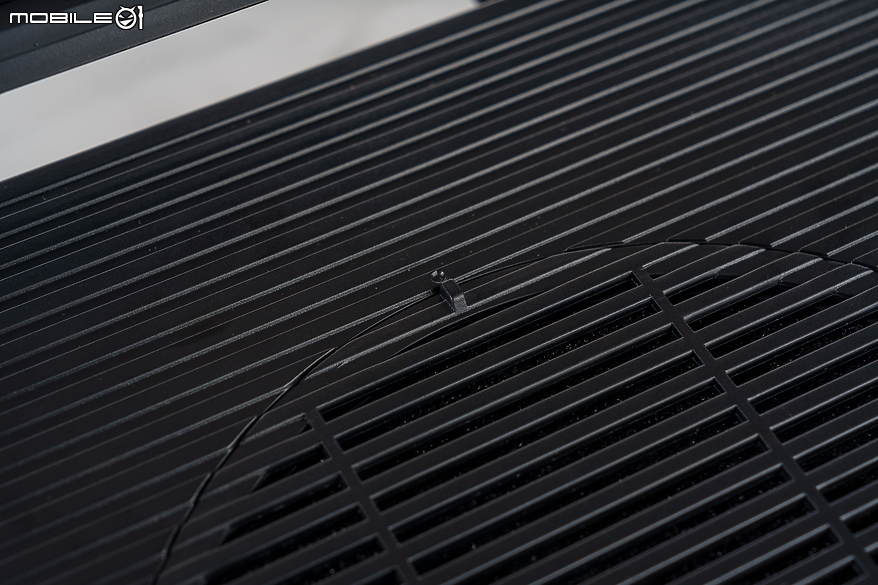 Razer Laptop Cooling Pad 實測｜14-18 全尺寸筆電支援與適應性智慧散熱技術