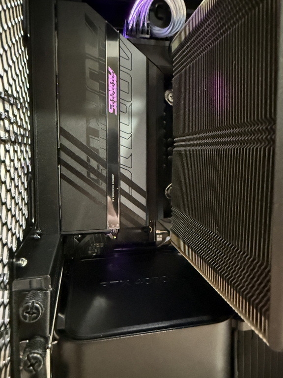 萬元Z890 首選C/P 取向Ready For AI 鷹神 Z890 AORUS ELITE WIFI7 開箱