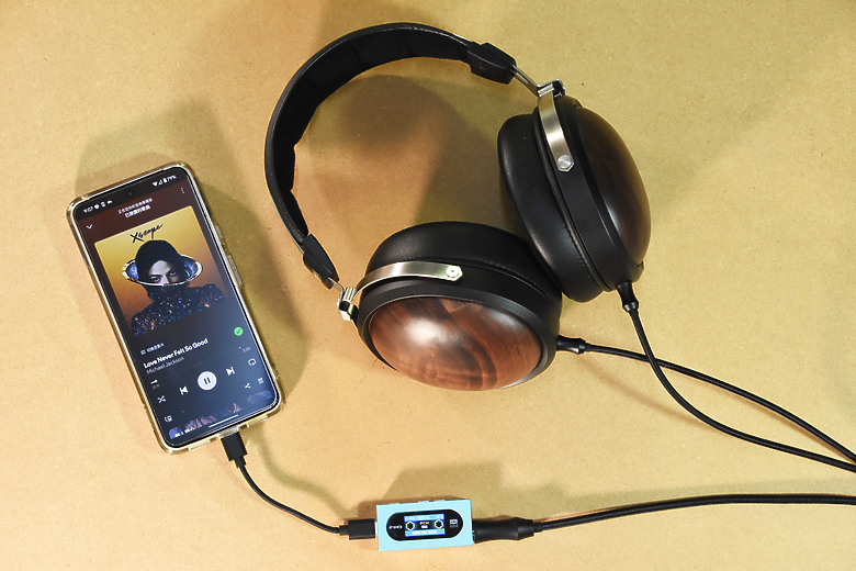 [開箱評測] FiiO KA15 隨身型解碼耳機轉換器~小巧精美卻蘊藏絕美聲音