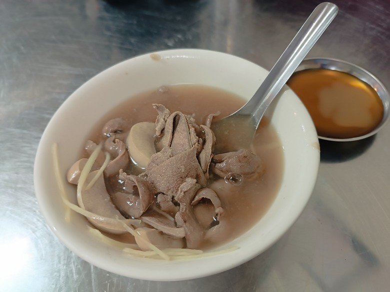【小惡魔畫蛇添福】阿明豬心冬粉、福記肉圓 、阿鱔師鱔魚意麵，附掛文化景點之國定古蹟 — 台南地方法院、南廠代天府保安宮、藍晒圖文創園區 — 臺南美食分享 第二彈