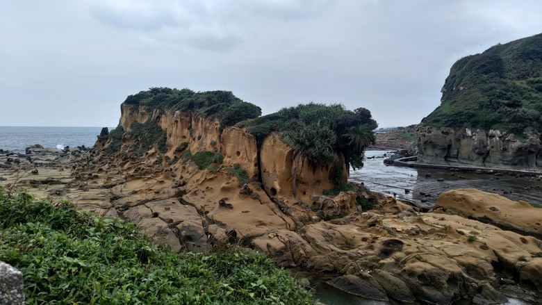 點我看大圖 【遊記】「雞籠」不是「基隆」,最早的「雞籠」是一座島,和平島地質公園 - 大漠國渡
