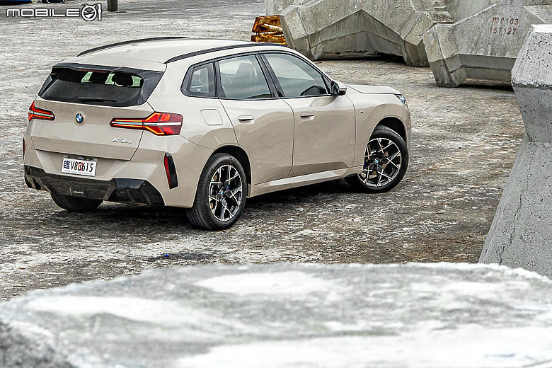 BMW 大改款 X3 20 xDrive M Sport 試駕|創新大膽設計、科技層面躍進,更面面俱到的招牌 SAV!