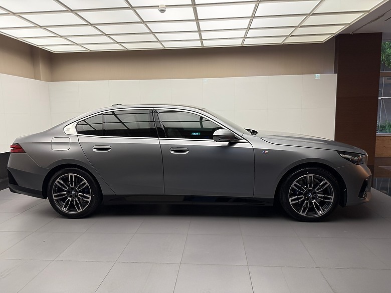 BMW G60 520i M Sport 簡單開箱