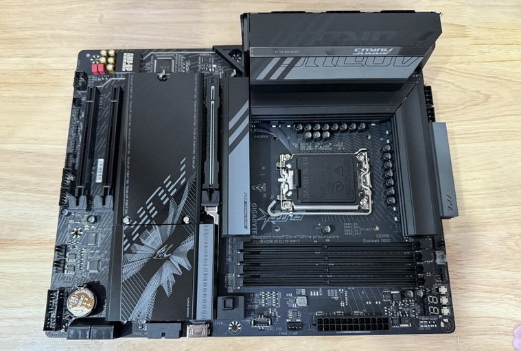萬元Z890 首選C/P 取向Ready For AI 鷹神 Z890 AORUS ELITE WIFI7 開箱