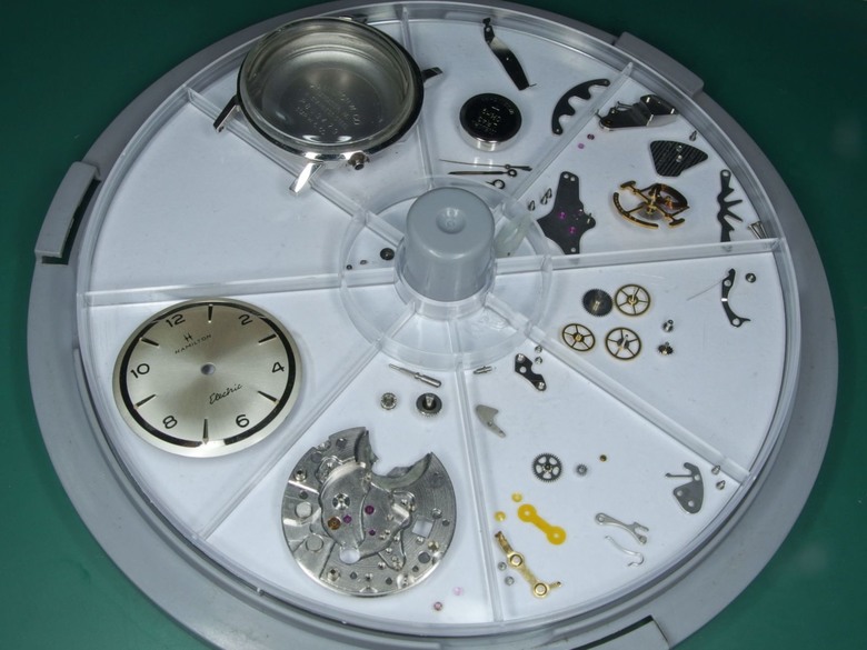自娛玩修錶 - Hamilton Electric "Nautilus 500" 電動錶 (cal. 505)