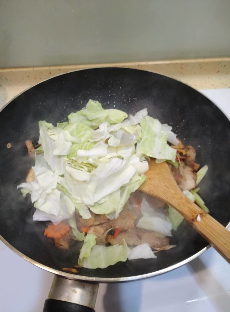 女人何苦為難女人~那塊川燙過的五花肉:回鍋肉