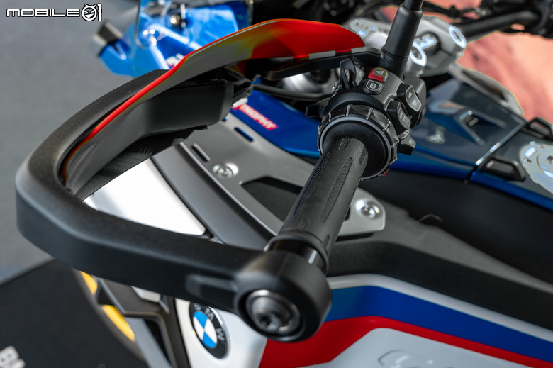 【採訪】BMW Motorrad Track Day 2024,全新冒險之王 R 1300 GS Adventure 賽道日驚喜現身!售價140.9萬起!