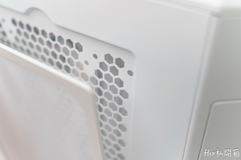 公仔展示櫃，Thermaltake 曜越 Tower600