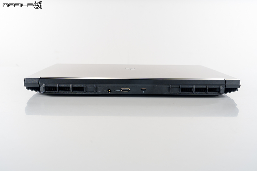 Acer Nitro V 16 Intel 實測報告｜入門級 AI 電競筆電的超值之選