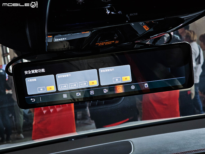 【採訪】新世代Mio後視鏡型行車記錄器R880 WD、R888 W3發表,三鏡頭錄製、螢幕亮度升級有感!