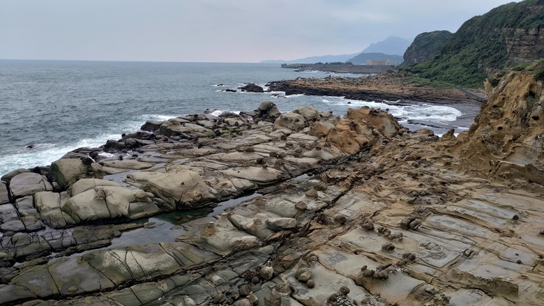 點我看大圖 【遊記】「雞籠」不是「基隆」,最早的「雞籠」是一座島,和平島地質公園 - 大漠國渡