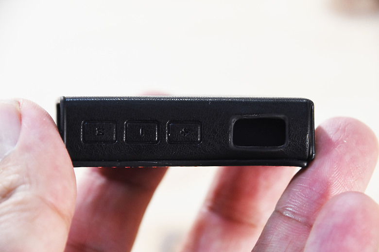[開箱評測] FiiO KA15 隨身型解碼耳機轉換器~小巧精美卻蘊藏絕美聲音