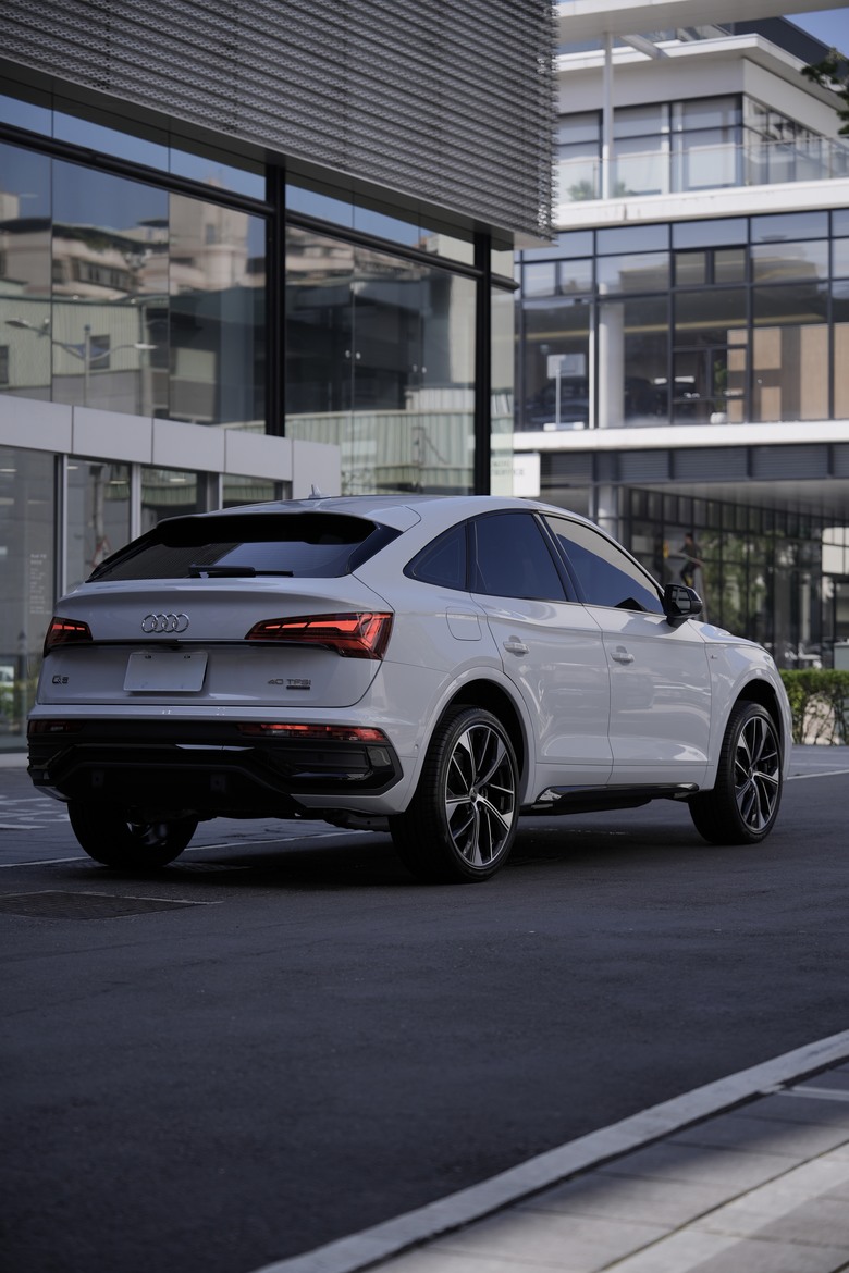 Audi Q5 Sportback 40 TFSI quattro S line Black Edition|戰友情牽新旅程|交車照片分享