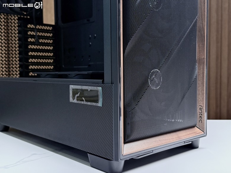 散熱掛帥，再來一點木頭元素！ANTEC FLUX PRO機殼！