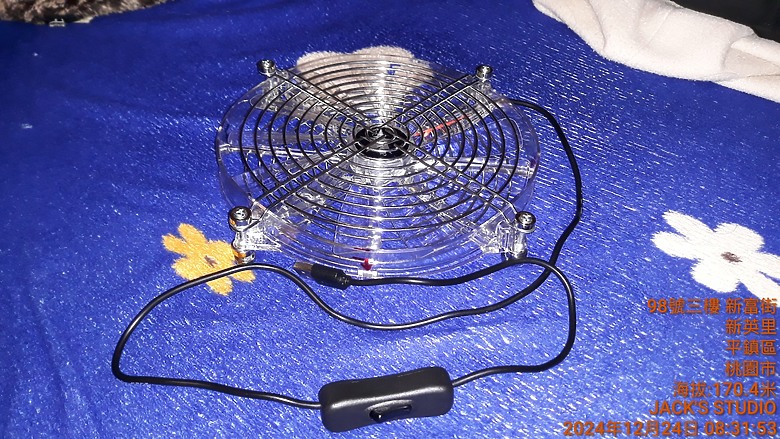 點我看大圖 0搞定一個帳篷/車泊的"20cm USB"通風換氣扇