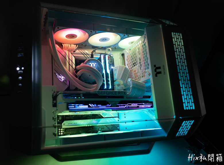 公仔展示櫃，Thermaltake 曜越 Tower600