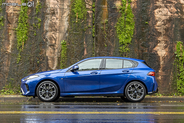 BMW 大改款 120 M Sport 試駕｜運動元素依舊鮮明，更有誘人的豐富科技配備！