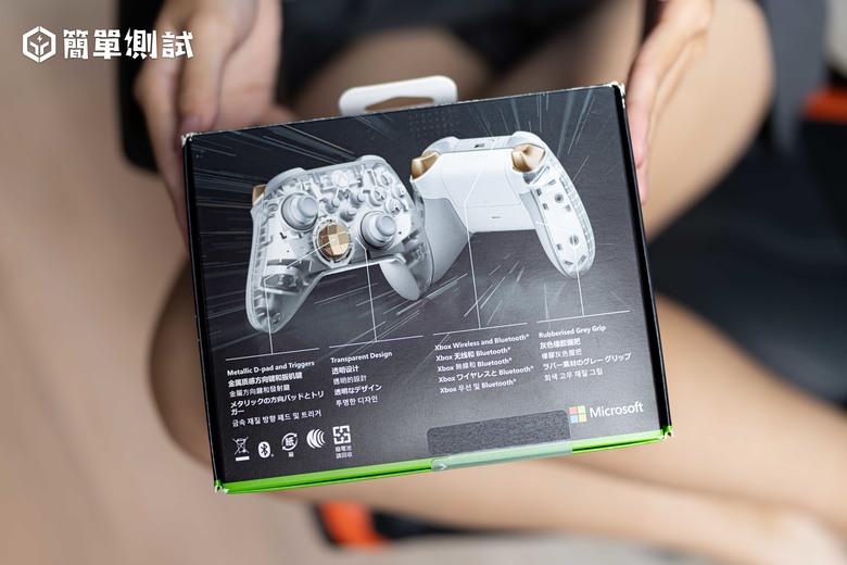 點我看大圖 超帥氣的 Xbox 冰霜領域無線控制器!