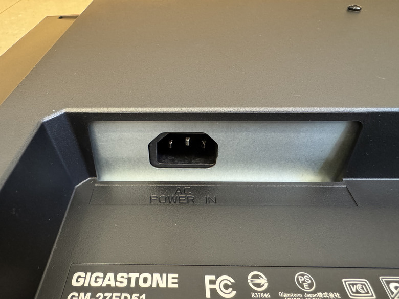 高刷新率與極速反應｜GIGASTONE GM-27FD51 電競螢幕評測