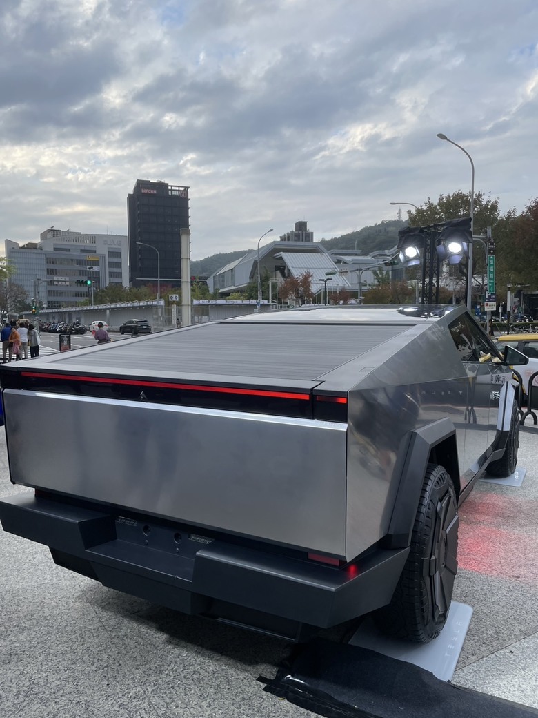 覺得特斯拉Cybertruck外型如何