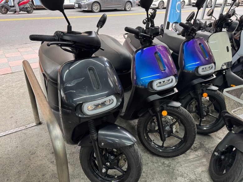 Gogoro&宏佳騰電車門市賞車心得分享