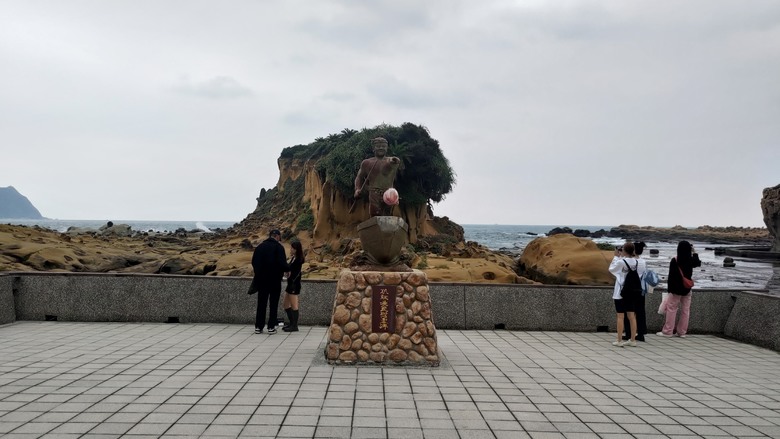 點我看大圖 【遊記】「雞籠」不是「基隆」,最早的「雞籠」是一座島,和平島地質公園 - 大漠國渡