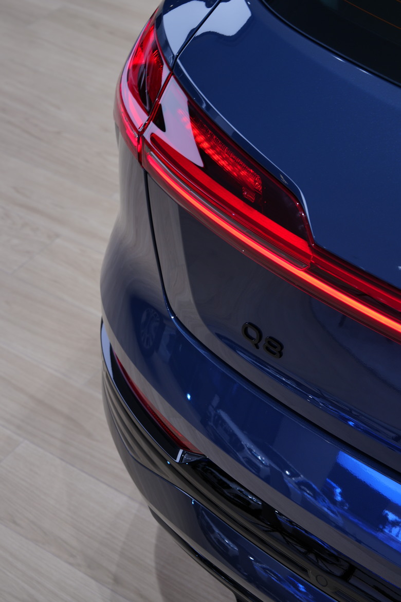Audi Q8 e-tron 55 quattro advanced｜金屬電漿藍 Plasma Blue 3D｜實車分享