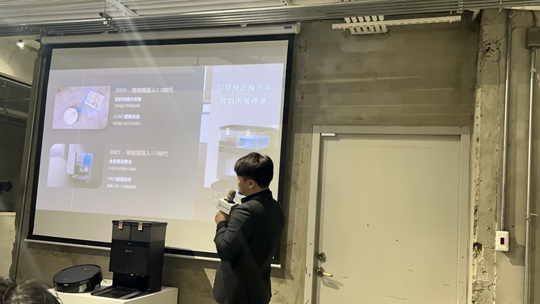 【臭味退散】掃拖再進化，科沃斯 X8 PRO OMNI 「全自動活水洗地」機器人 同場加映 WINBOT W1S擦窗機器人