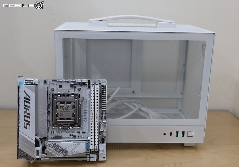 [開箱] 技嘉 X870I AORUS PRO ICE 白色小鷹