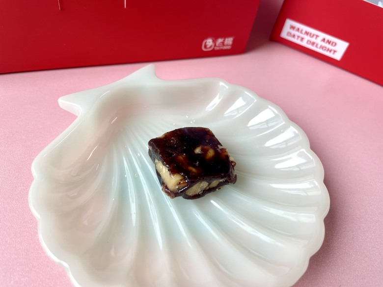 在地人帶我玩|老楊方城市,好香的方塊酥觀光工廠,年節伴手禮盒開箱!