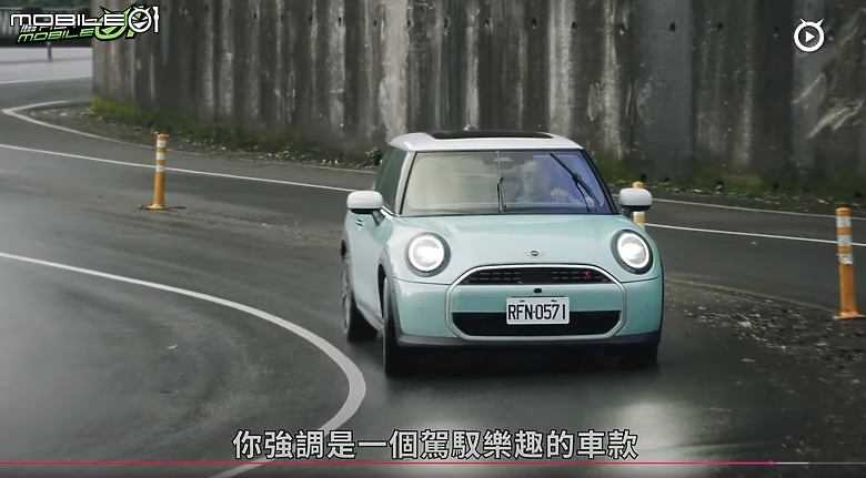 【影音試駕】Mini Cooper S 3D大改款,配備滿點,樂趣不減!