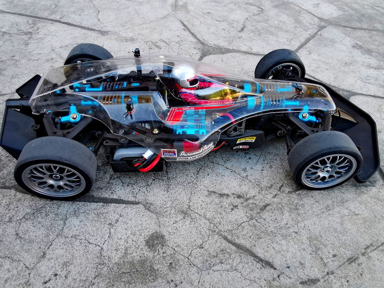 [TAMIYA TC-01] 使用透明車殼及駕駛人偶，呈現TAMIYA TC-01底盤結構