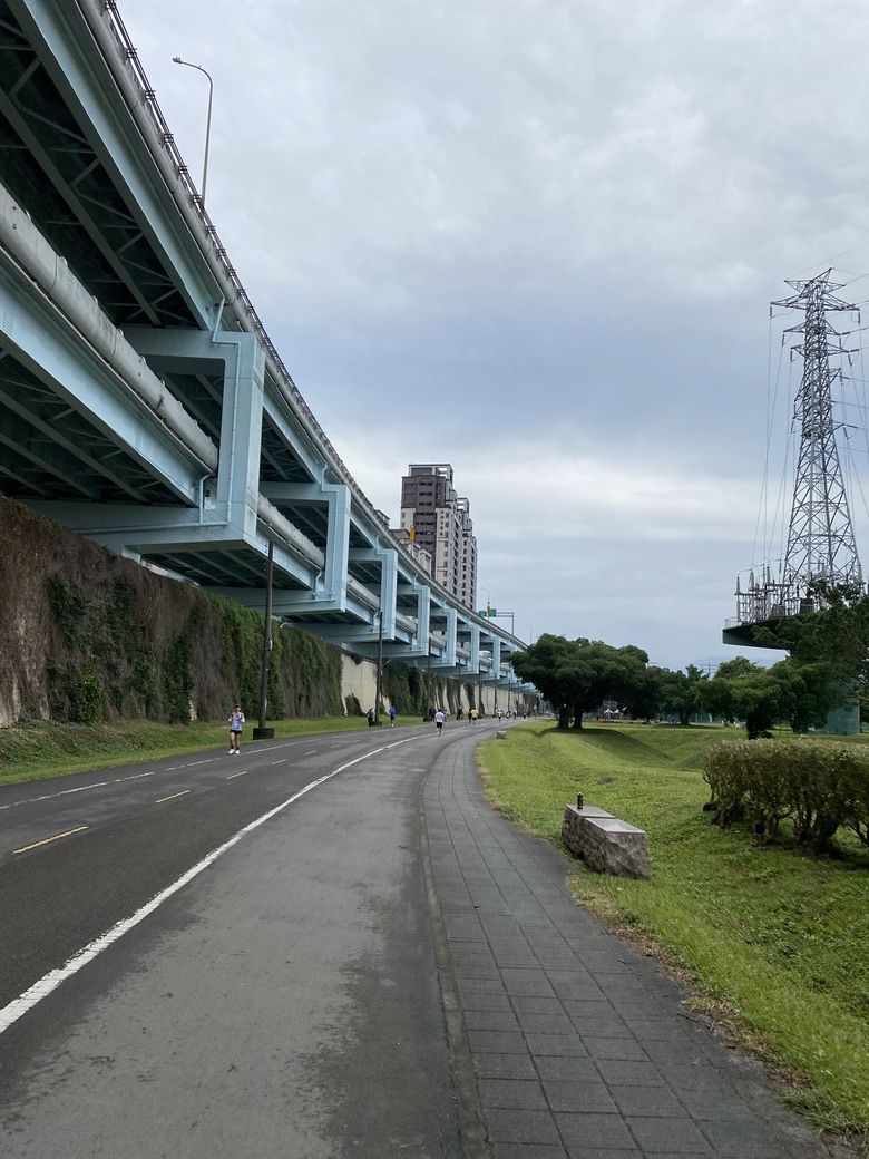 環台北67K跑起來
