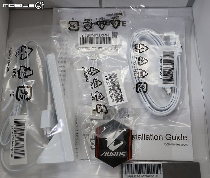 [開箱] 技嘉 X870I AORUS PRO ICE 白色小鷹