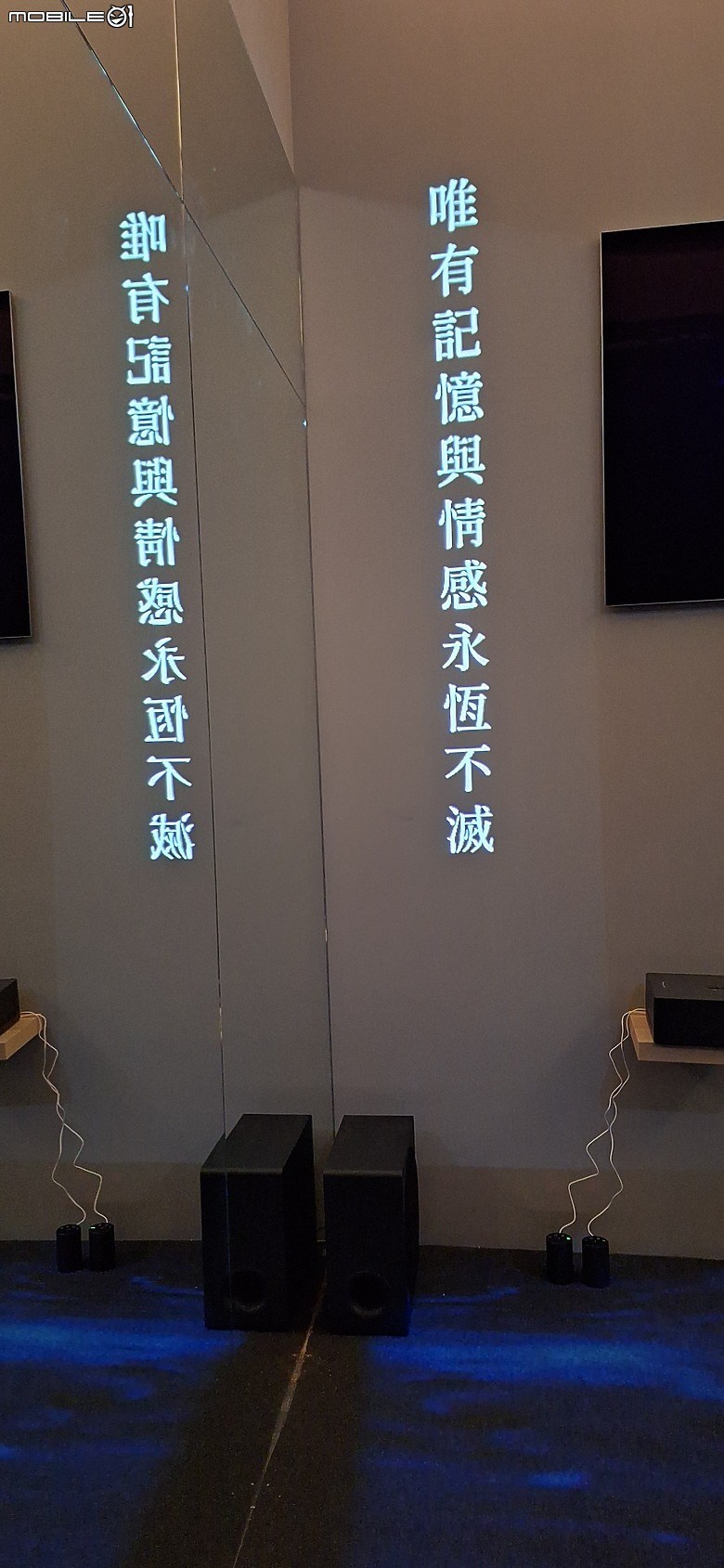 點我看大圖 LG OLED 永恆花境藝術展 與藝術家吳哲宇來場美學互動 限時分享拿好禮