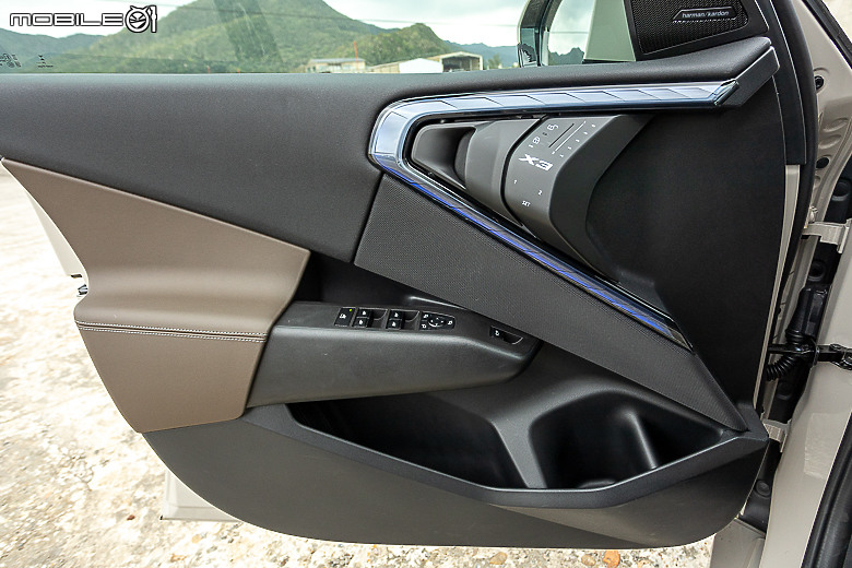 BMW 大改款 X3 20 xDrive M Sport 試駕|創新大膽設計、科技層面躍進,更面面俱到的招牌 SAV!
