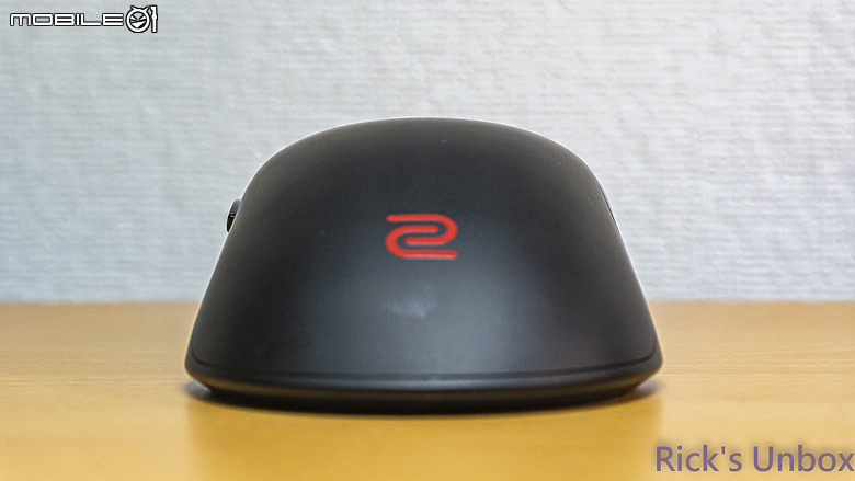 點我看大圖 【開箱】經典FK無線4K輕量化 | ZOWIE FK2-DW ft. ZOWIE G-SR-III