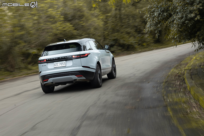 Range Rover Velar 新年式試駕|主流中的感性選擇,依舊散發與眾不同的優美身段!