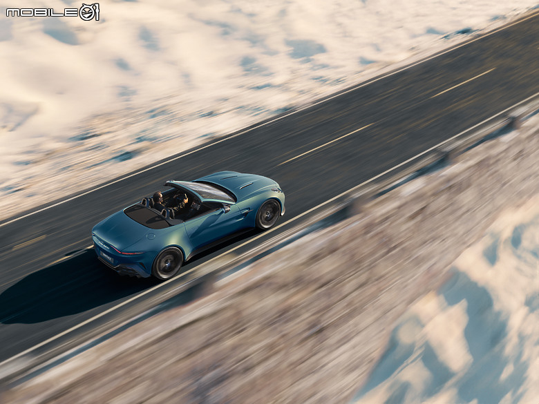 【海外新訊】Aston Martin Vantage Roadster亮相，7秒內上空、極速上看325km/h！